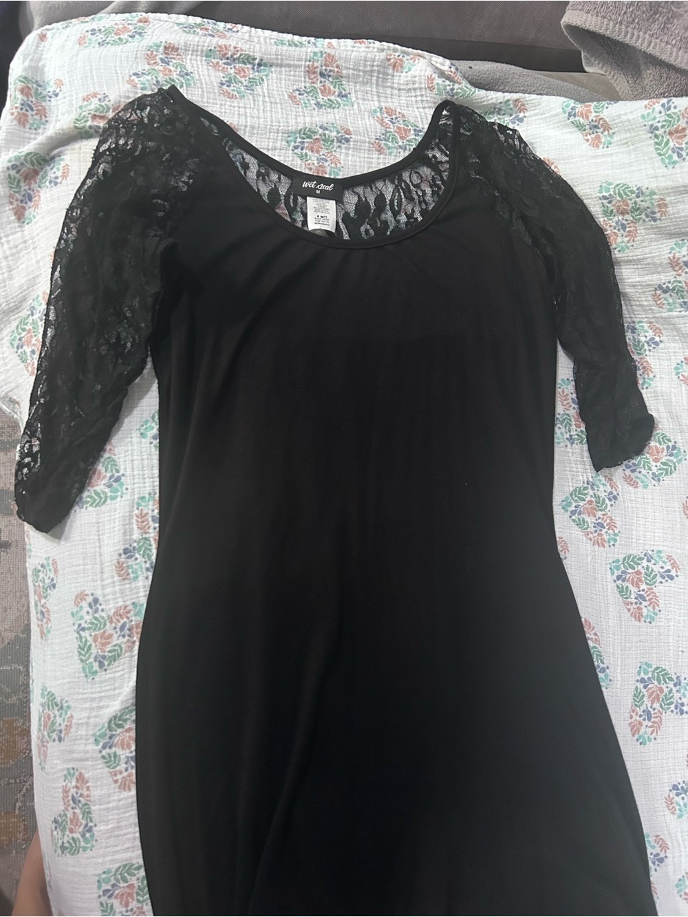 Wet Seal Black Lace-Sleeve Women’s high/low Dress